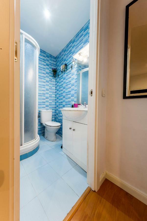 Apartmán Colegiata Madrid Exteriér fotografie